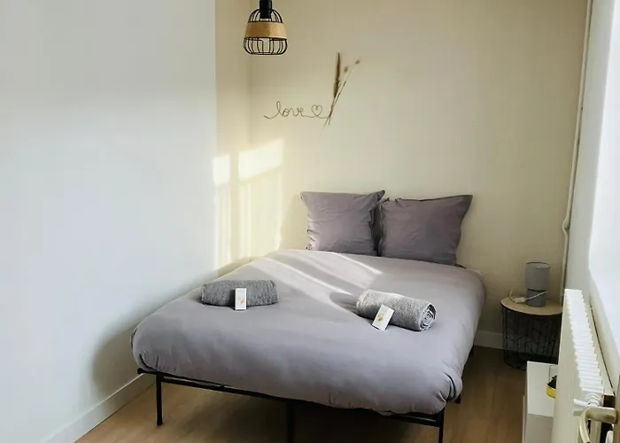 Maison Avec 2 Et Jardin *